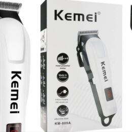 Κουρευτική Μηχανή Kemei KM-809A | Επαναφορτιζόμενη με Οθόνη LED, Ισχυρό Μοτέρ, 4 Χτενάκια & Ρυθμιζόμενη Λεπίδα