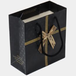 Χάρτινη Τσάντα Δώρου  – Μαύρη | με Φιόγκο – Μεσαίο Μέγεθος, | Σχέδιο “I Love You From The Bottom”