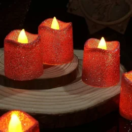 Μικρό διακοσμητικό κερί LED με κόκκινη γκλίτερ